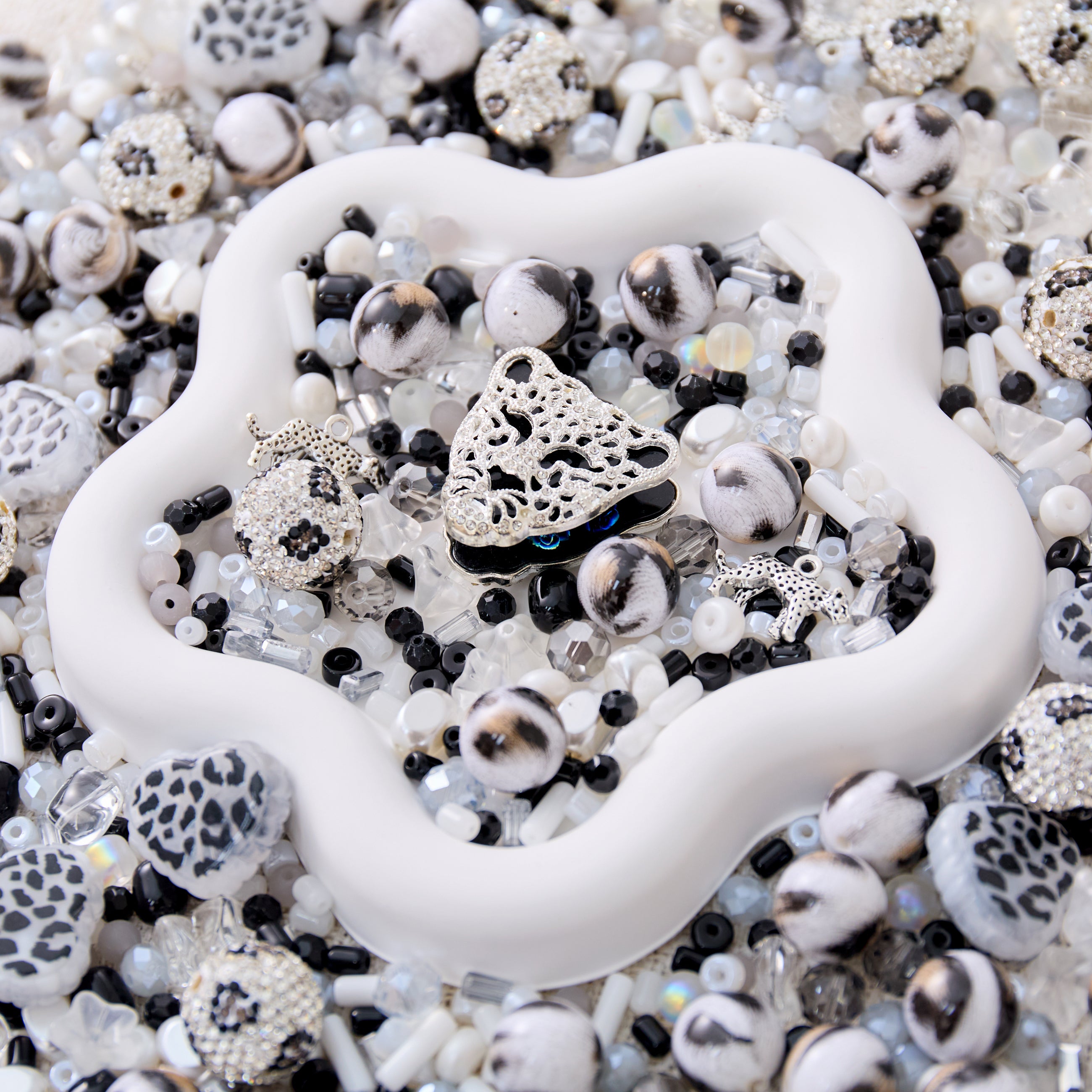【NEW】【Chain/Jewelry/Pen】Live Product-Snow Leopard